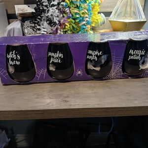 Halloween Themed 16oz wine glasses